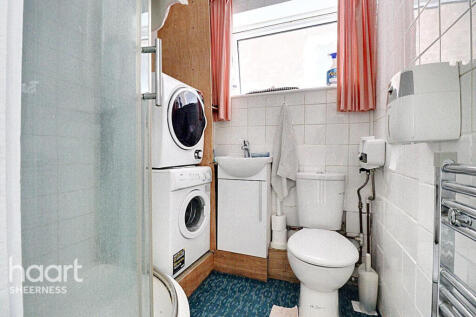 Manor Way, Sheerness 2 bed apartment for sale