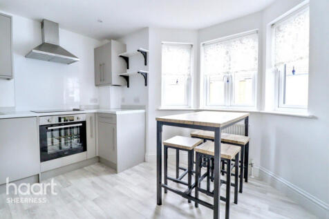 Wellesley Road, Sheerness 2 bed end of terrace house for sale