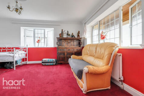 Sea Approach, Sheerness 3 bed detached house for sale