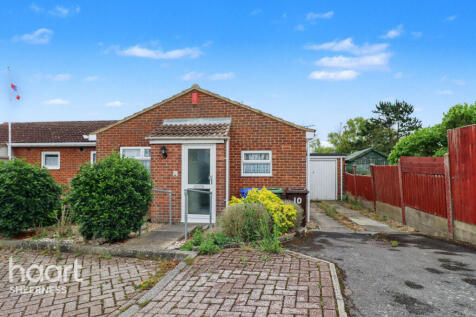 2 bedroom semi-detached bungalow for sale