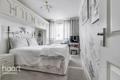 2 bedroom semi-detached bungalow for sale