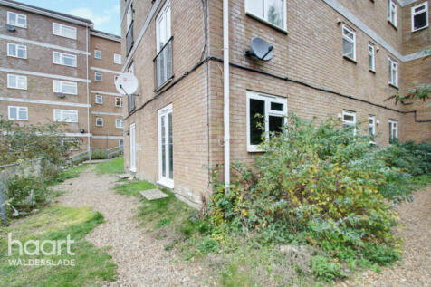 Longhill Avenue, Chatham 1 bed flat for sale