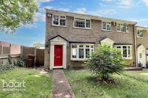 Coppertree Walk, Chatham 3 bed end of terrace house for sale