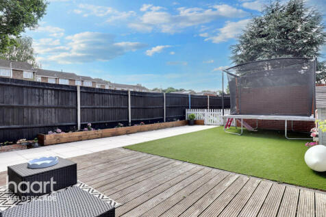 Coppertree Walk, Chatham 3 bed end of terrace house for sale