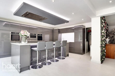 Podkin Wood, Chatham 6 bed detached house for sale