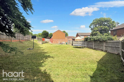 Goldstone Walk, Chatham 3 bed detached house for sale