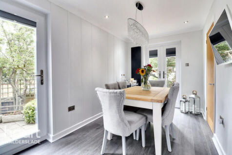 Bracken Hill, Chatham 4 bed detached house for sale