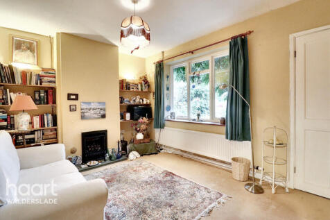 2 bedroom semi-detached house for sale