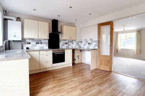 Gatcombe Close, Chatham 3 bed link detached house for sale