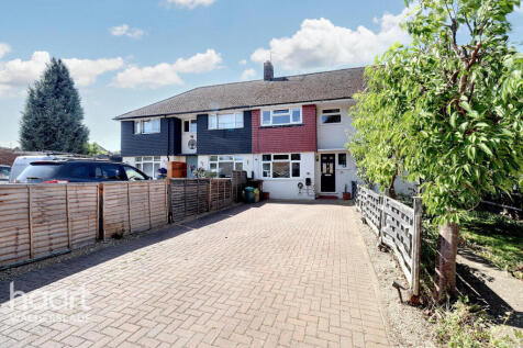 Binland Grove, Davis Estate, Chatham 3 bed terraced house for sale