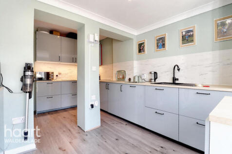 Binland Grove, Davis Estate, Chatham 3 bed terraced house for sale