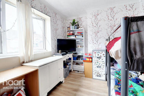 Luton High Street, Chatham 4 bed terraced house for sale