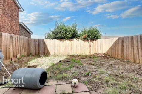 Knavesacre Court, GILLINGHAM 3 bed end of terrace house for sale