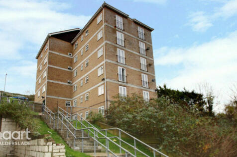 Longhill Avenue, Chatham 1 bed apartment for sale