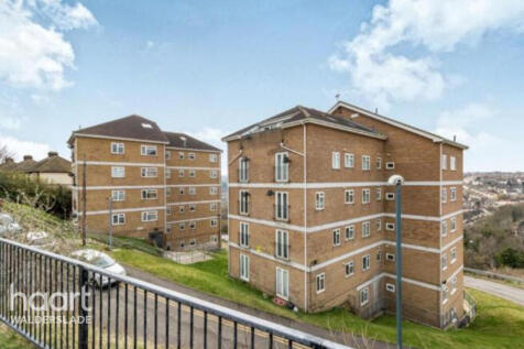 Longhill Avenue, Chatham 1 bed apartment for sale