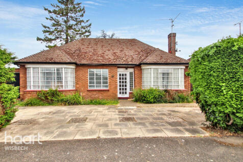 Leverington Road, Wisbech 3 bed detached bungalow for sale