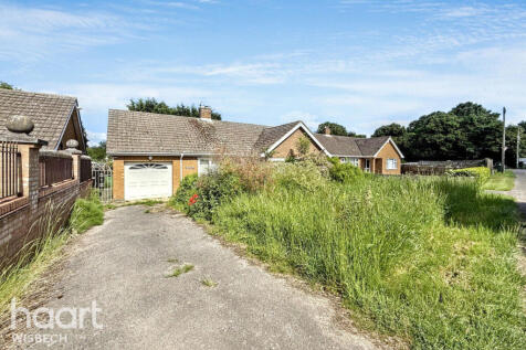 Sandbank, Wisbech St Mary 2 bed detached bungalow for sale