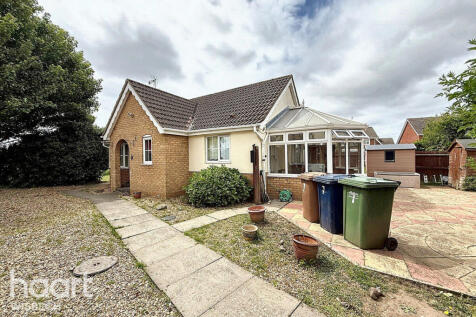 Windmill Gardens, Wisbech 2 bed detached bungalow for sale