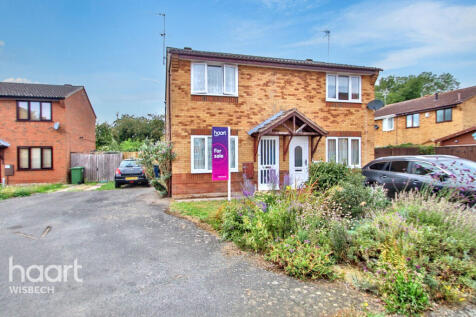 2 bedroom semi-detached house for sale