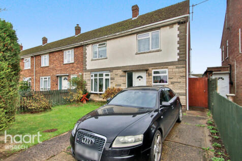 Grosvenor Road, Wisbech 3 bed end of terrace house for sale