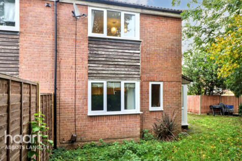 Margaret Close, Abbots Langley 1 bed terraced house for sale
