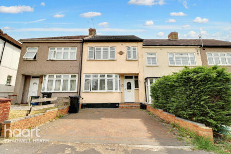 Percival Gardens, Romford 3 bed terraced house for sale