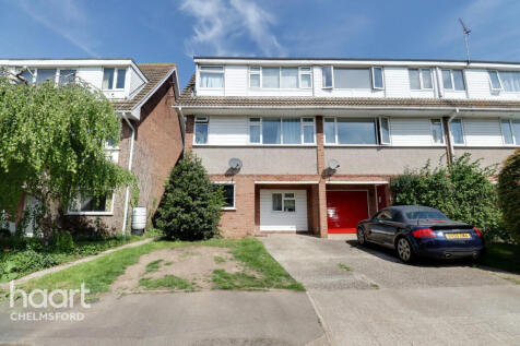 5 bedroom end of terrace house for sale