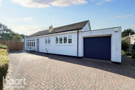 Attwoods Close, Chelmsford 2 bed detached bungalow for sale