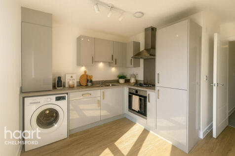 38 Harris Crescent, Chelmsford 1 bed flat for sale
