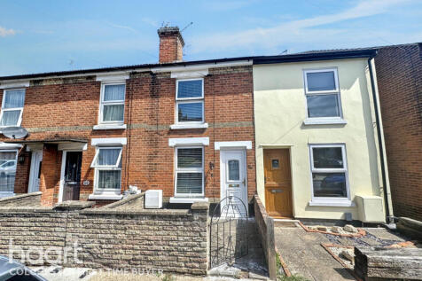 Pownall Crescent, Colchester 2 bed terraced house for sale
