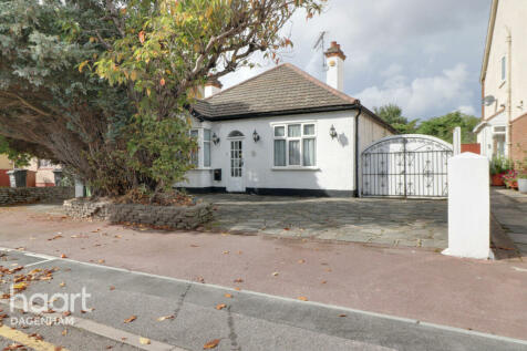 5 bedroom detached bungalow for sale