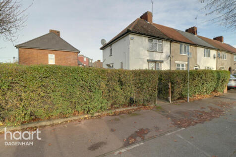 Maplestead Road, Dagenham 2 bed end of terrace house for sale