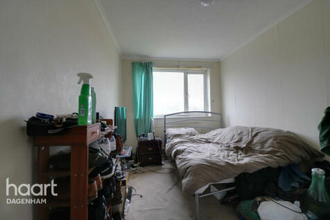 Whitebarn Lane, Dagenham 2 bed flat for sale