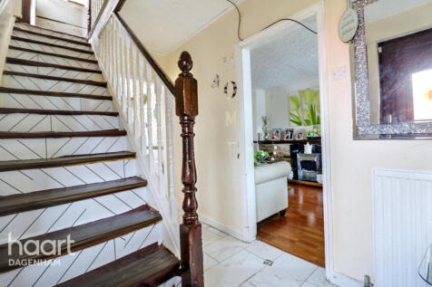 Sterry Road, Dagenham 3 bed end of terrace house for sale