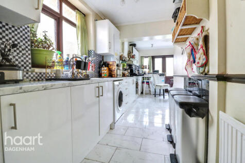 Sterry Road, Dagenham 3 bed end of terrace house for sale