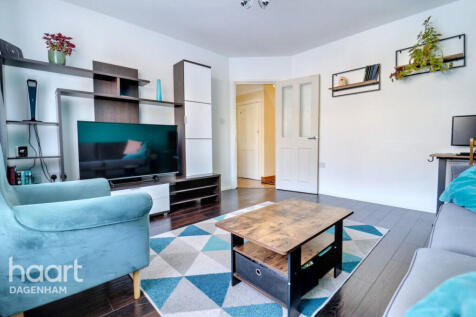 Monmouth Road, Dagenham 2 bed terraced house for sale