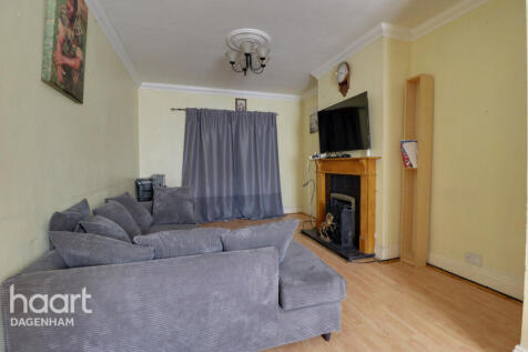Goresbrook Road, Dagenham 3 bed terraced house for sale