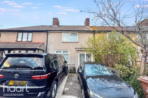 Ivyhouse Road, Dagenham 3 bed terraced house for sale