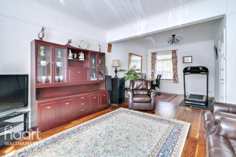 Chingford Road, Walthamstow 3 bed terraced house for sale