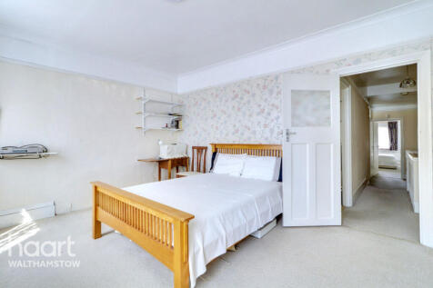 Chingford Road, Walthamstow 3 bed terraced house for sale