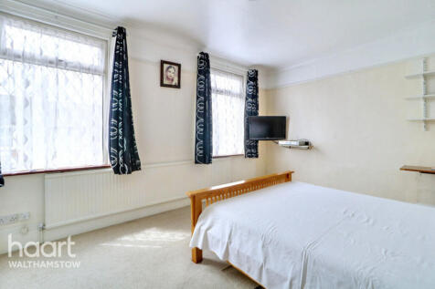 Chingford Road, Walthamstow 3 bed terraced house for sale