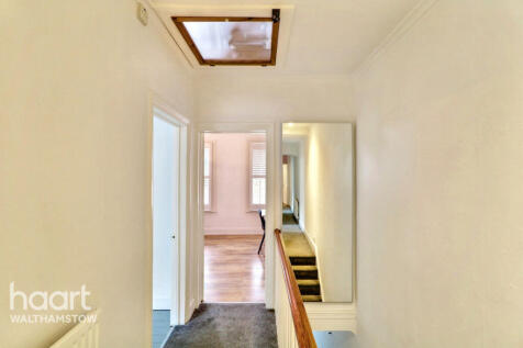 Carr Road, Walthamstow 2 bed maisonette for sale