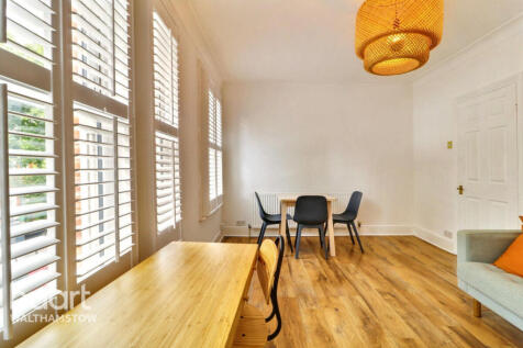 Carr Road, Walthamstow 2 bed maisonette for sale