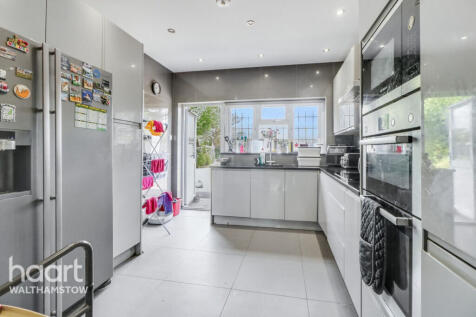 Sinclair Road, Chingford 2 bed bungalow for sale