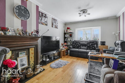 Sinclair Road, Chingford 2 bed bungalow for sale