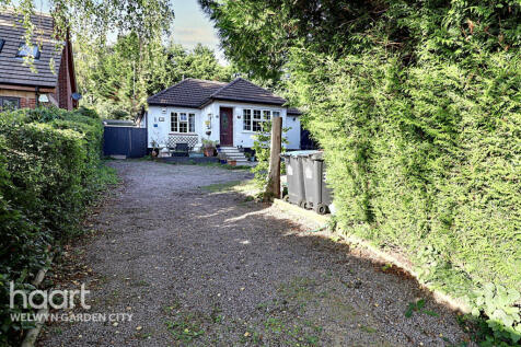 Mardley Avenue, Welwyn 3 bed detached bungalow for sale