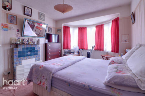 Kingsbury 3 bed terraced house for sale