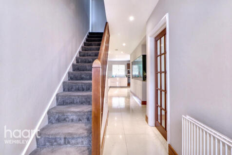 Lavender Avenue, LONDON 5 bed detached house for sale