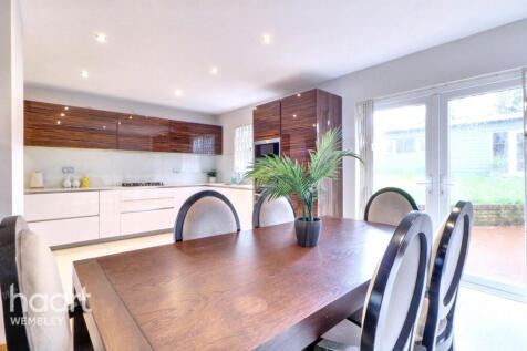 Lavender Avenue, LONDON 5 bed detached house for sale