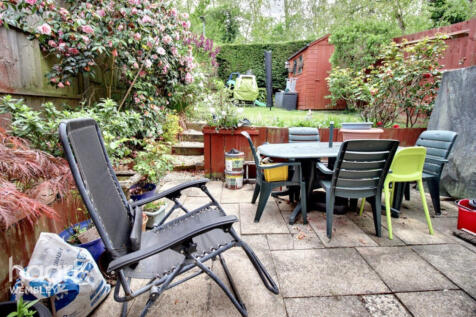 Wilcox Close, BOREHAMWOOD 3 bed end of terrace house for sale